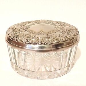 Vintage Godinger Repousse Vanity Glass Powder Jar Trinket Dish Silver Plate Lid